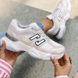 11 Off White Sneaker