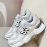 11 Off White Sneaker