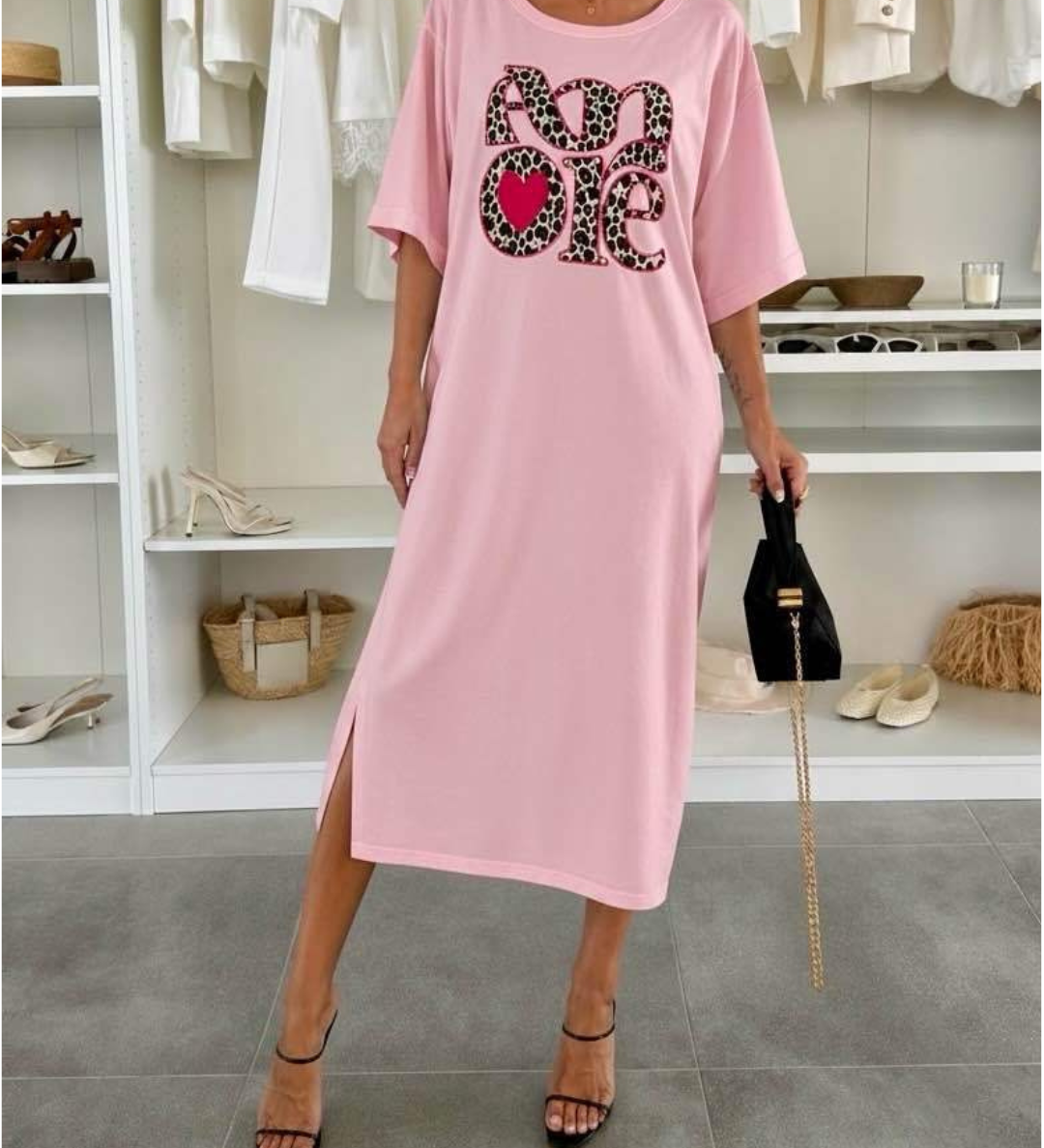 Amore T-shirt Dress