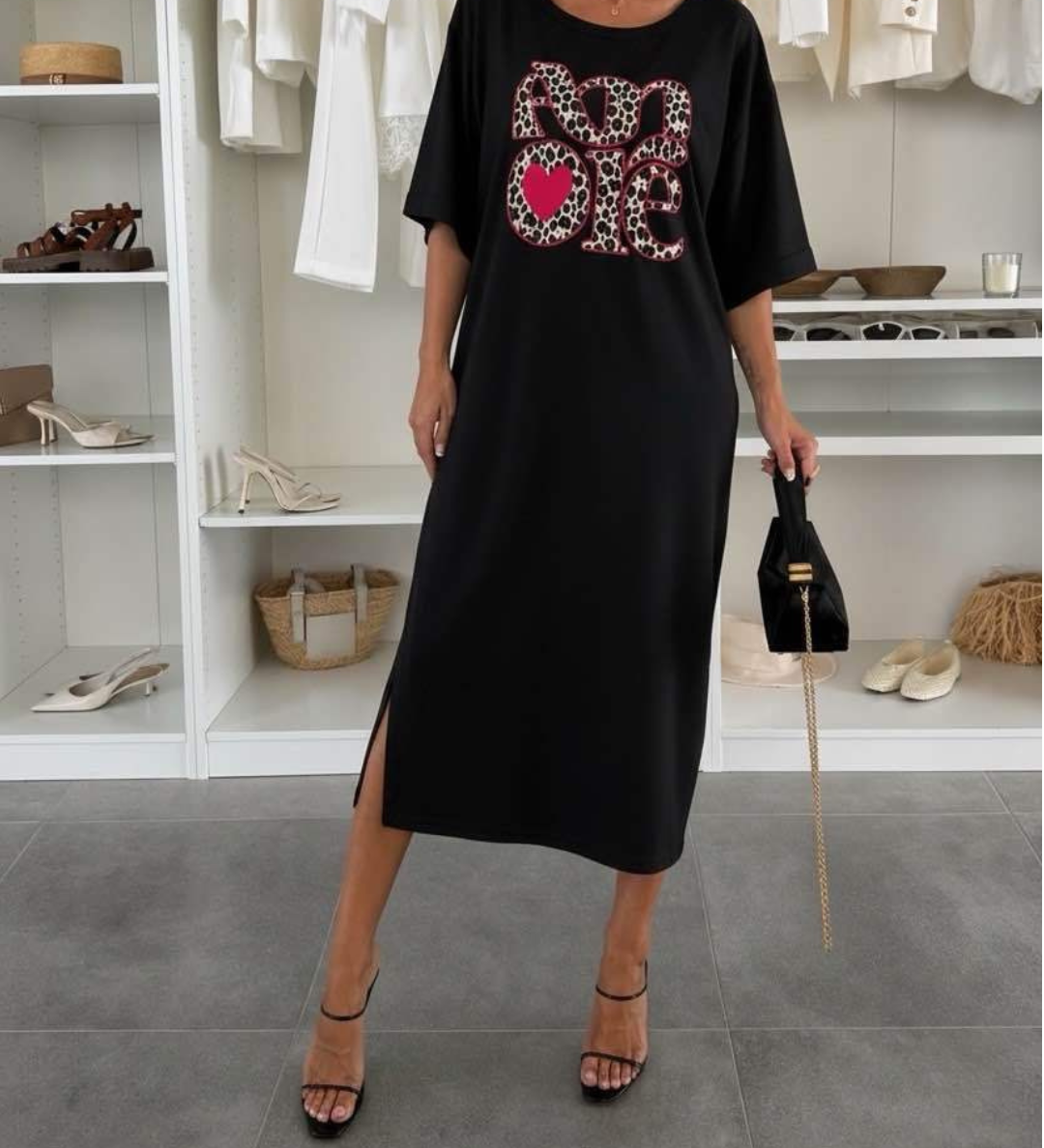 Amore T-shirt Dress