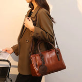 ALESSIA CLASSIC LEATHER HANDBAG