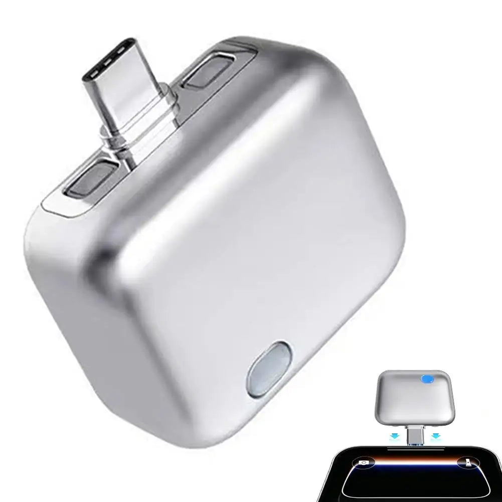 140W auto-stop charging adapter in silver