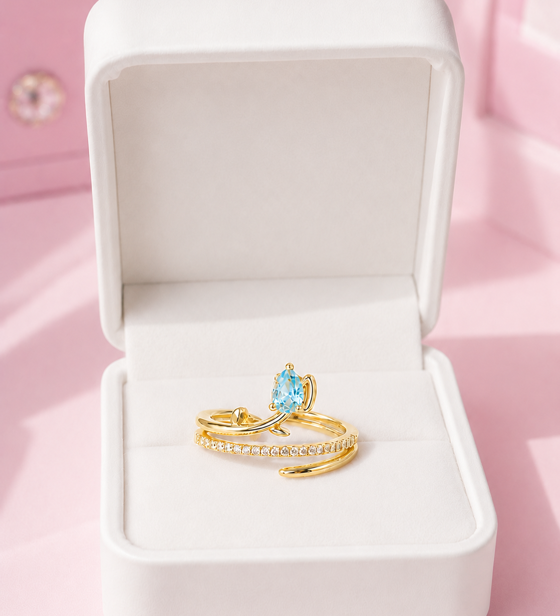 Blue tulip ring in gold